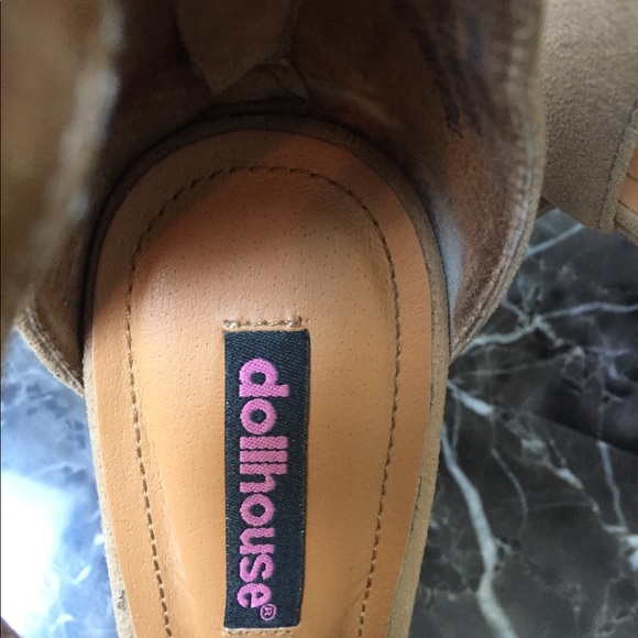 Dollhouse Heels w/ Fringe - Picture 4 of 4